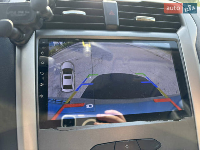 Серый Форд Фьюжн, объемом двигателя 2 л и пробегом 218 тыс. км за 9850 $, фото 9 на Automoto.ua