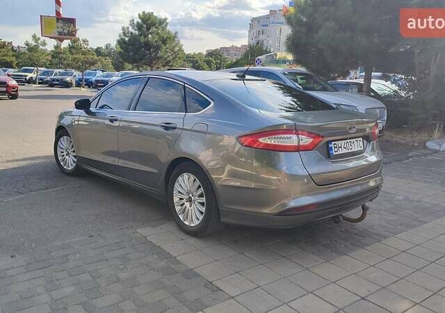 Серый Форд Фьюжн, объемом двигателя 2 л и пробегом 197 тыс. км за 12500 $, фото 1 на Automoto.ua