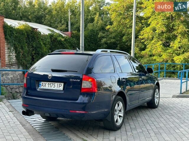 Сірий Форд Фьюжен, об'ємом двигуна 2 л та пробігом 179 тис. км за 11000 $, фото 50 на Automoto.ua