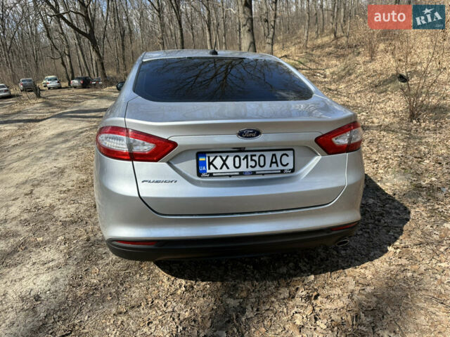 Сірий Форд Фьюжен, об'ємом двигуна 2.49 л та пробігом 203 тис. км за 10000 $, фото 4 на Automoto.ua