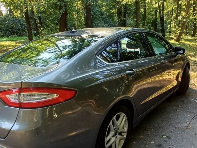 Серый Форд Фьюжн, объемом двигателя 2.5 л и пробегом 290 тыс. км за 7200 $, фото 5 на Automoto.ua