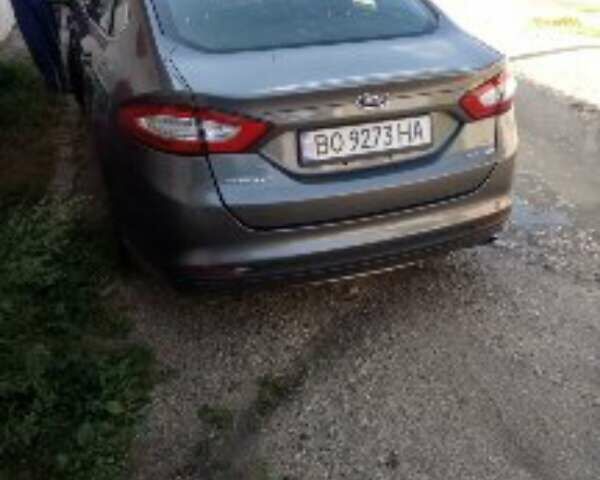 Сірий Форд Фьюжен, об'ємом двигуна 2 л та пробігом 220 тис. км за 12600 $, фото 4 на Automoto.ua