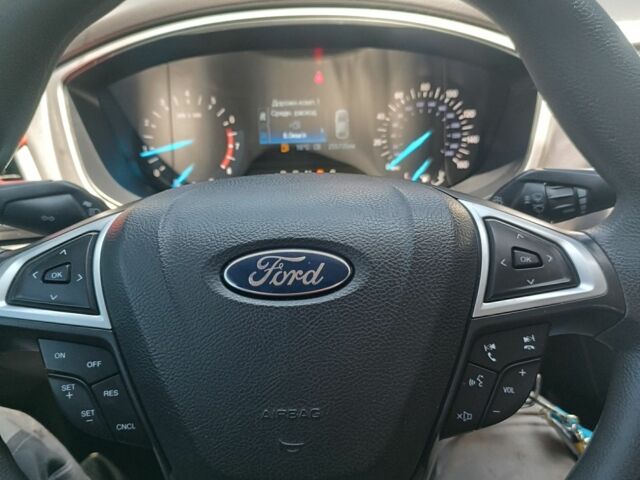 Серый Форд Фьюжн, объемом двигателя 2.5 л и пробегом 250 тыс. км за 11500 $, фото 6 на Automoto.ua