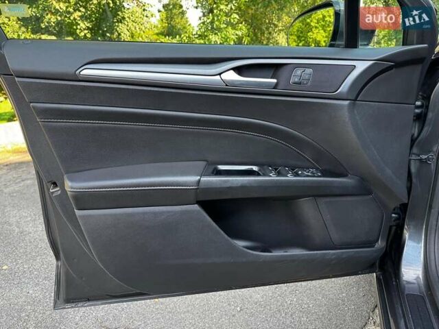Сірий Форд Фьюжен, об'ємом двигуна 2 л та пробігом 109 тис. км за 15990 $, фото 12 на Automoto.ua