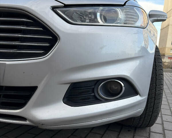 Серый Форд Фьюжн, объемом двигателя 2 л и пробегом 232 тыс. км за 7000 $, фото 2 на Automoto.ua