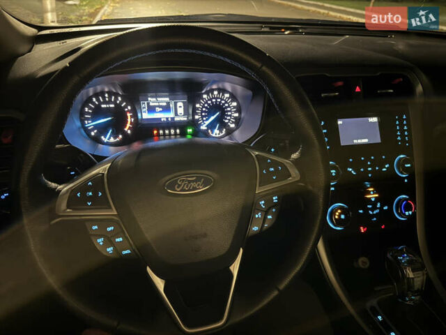 Форд Фьюжен 2014 у Благовіщенське (Ульяновка) на Automoto.ua Сірий Форд Фьюжен, об'ємом двигуна 2 л та пробігом 257 тис. км за 9200 $, фото 5 на Automoto.ua