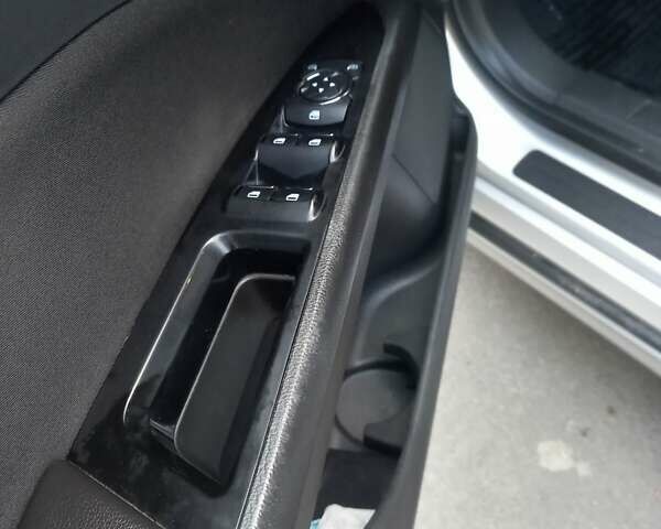 Сірий Форд Фьюжен, об'ємом двигуна 1.5 л та пробігом 211 тис. км за 8000 $, фото 11 на Automoto.ua