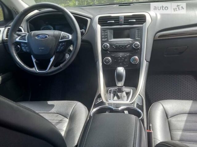 Сірий Форд Фьюжен, об'ємом двигуна 2 л та пробігом 153 тис. км за 9200 $, фото 3 на Automoto.ua