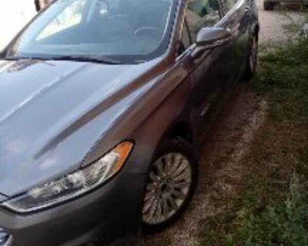 Сірий Форд Фьюжен, об'ємом двигуна 2 л та пробігом 220 тис. км за 12600 $, фото 3 на Automoto.ua