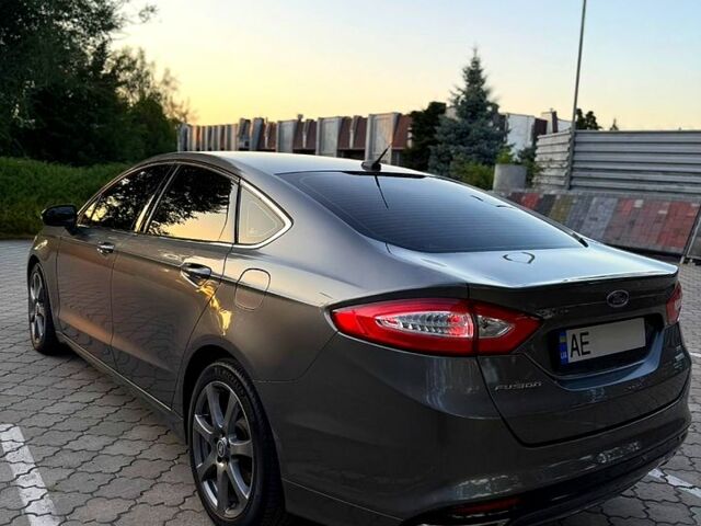 Серый Форд Фьюжн, объемом двигателя 2 л и пробегом 175 тыс. км за 11000 $, фото 2 на Automoto.ua