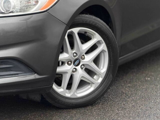 Серый Форд Фьюжн, объемом двигателя 2.5 л и пробегом 224 тыс. км за 9800 $, фото 3 на Automoto.ua