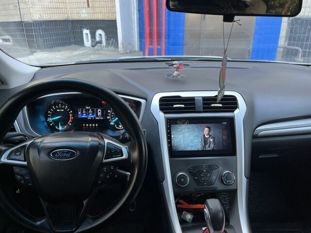 Серый Форд Фьюжн, объемом двигателя 2.5 л и пробегом 92 тыс. км за 11000 $, фото 2 на Automoto.ua