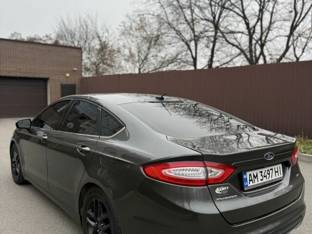 Серый Форд Фьюжн, объемом двигателя 2.5 л и пробегом 170 тыс. км за 7950 $, фото 3 на Automoto.ua