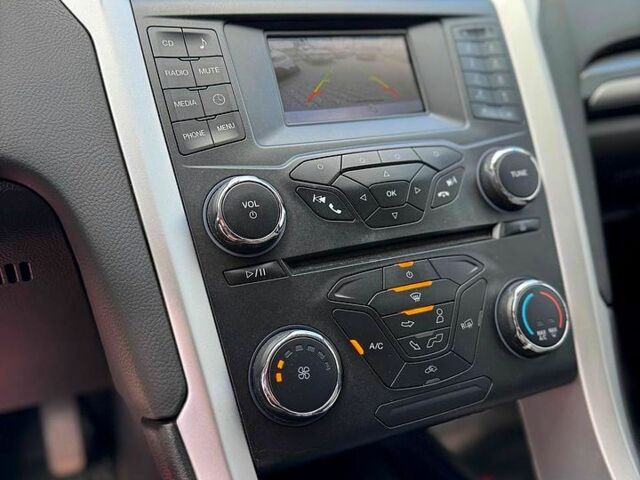 Серый Форд Фьюжн, объемом двигателя 2.5 л и пробегом 140 тыс. км за 10500 $, фото 6 на Automoto.ua