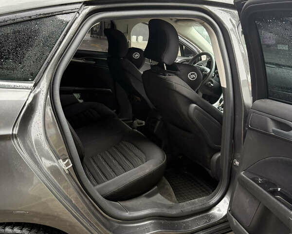 Серый Форд Фьюжн, объемом двигателя 2.5 л и пробегом 127 тыс. км за 10700 $, фото 10 на Automoto.ua