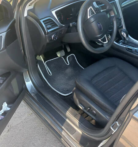 Серый Форд Фьюжн, объемом двигателя 2.49 л и пробегом 162 тыс. км за 11800 $, фото 6 на Automoto.ua