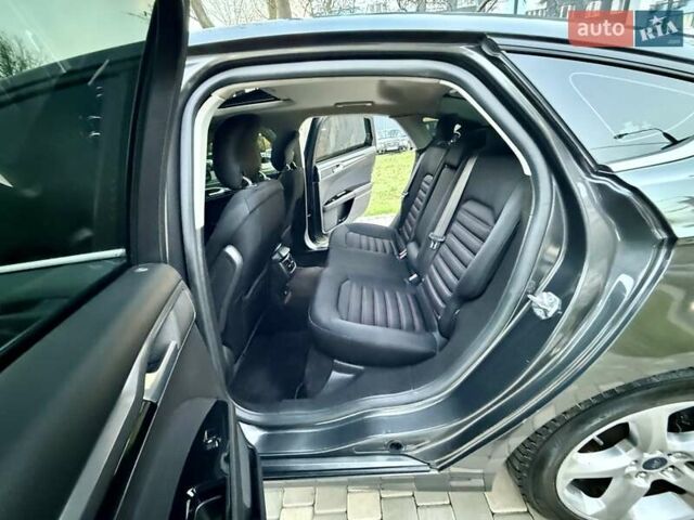 Сірий Форд Фьюжен, об'ємом двигуна 2 л та пробігом 163 тис. км за 8300 $, фото 55 на Automoto.ua