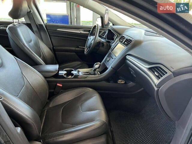 Форд Фьюжн 2015 в Николаеве на Automoto.ua Серый Форд Фьюжн, объемом двигателя 2 л и пробегом 208 тыс. км за 10900 $, фото 23 на Automoto.ua