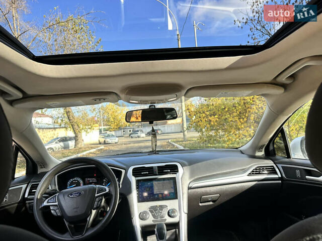 Форд Фьюжн 2015 в Киеве на Automoto.ua Серый Форд Фьюжн, объемом двигателя 2.4 л и пробегом 272 тыс. км за 7999 $, фото 13 на Automoto.ua