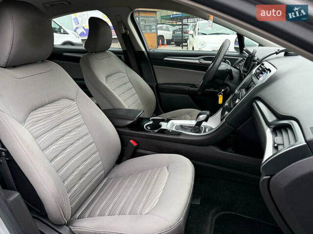 Сірий Форд Фьюжен, об'ємом двигуна 2 л та пробігом 148 тис. км за 11500 $, фото 15 на Automoto.ua