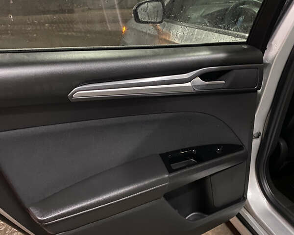 Серый Форд Фьюжн, объемом двигателя 2.5 л и пробегом 166 тыс. км за 10500 $, фото 15 на Automoto.ua