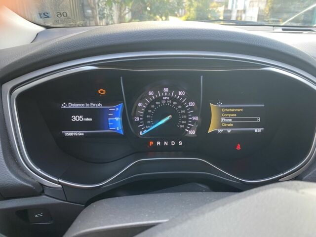 Серый Форд Фьюжн, объемом двигателя 1.5 л и пробегом 94 тыс. км за 9900 $, фото 7 на Automoto.ua