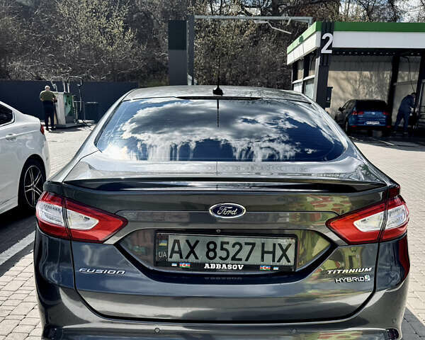 Серый Форд Фьюжн, объемом двигателя 2 л и пробегом 158 тыс. км за 12600 $, фото 2 на Automoto.ua