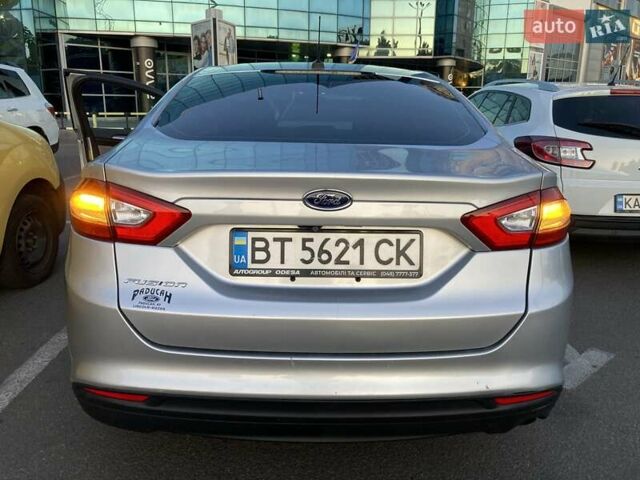 Серый Форд Фьюжн, объемом двигателя 2.5 л и пробегом 190 тыс. км за 9600 $, фото 10 на Automoto.ua