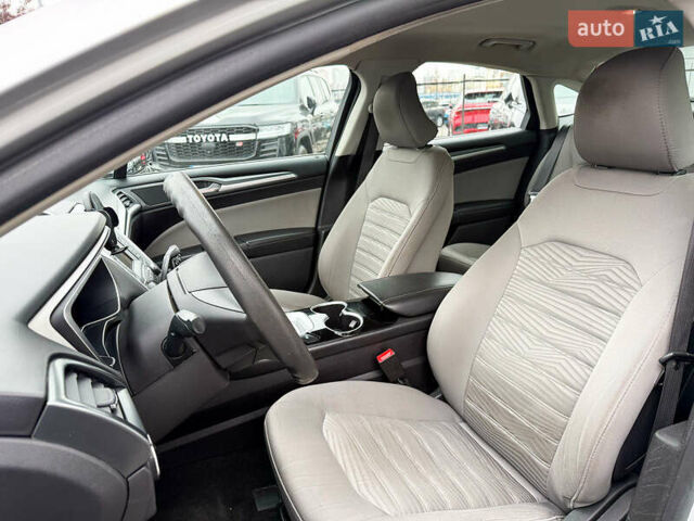 Сірий Форд Фьюжен, об'ємом двигуна 2 л та пробігом 148 тис. км за 11500 $, фото 2 на Automoto.ua