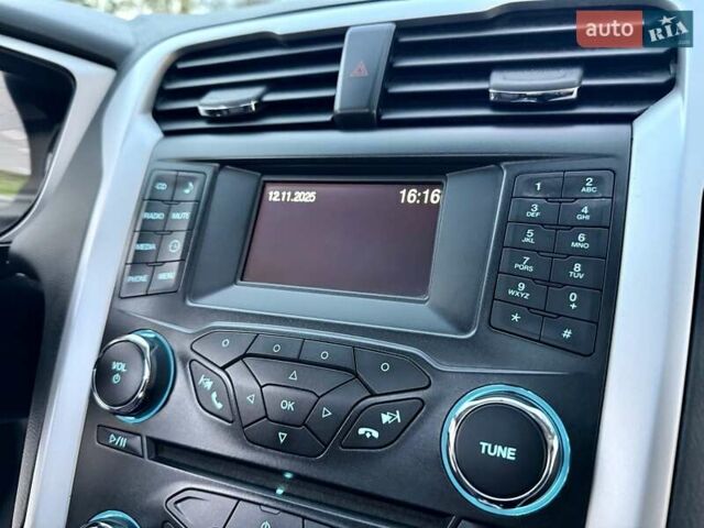 Сірий Форд Фьюжен, об'ємом двигуна 2 л та пробігом 163 тис. км за 8300 $, фото 49 на Automoto.ua