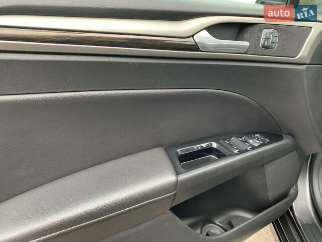 Сірий Форд Фьюжен, об'ємом двигуна 1.5 л та пробігом 130 тис. км за 9200 $, фото 13 на Automoto.ua