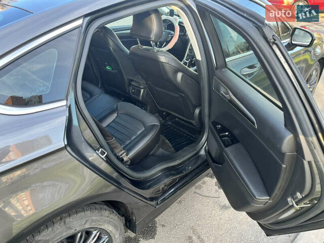 Сірий Форд Фьюжен, об'ємом двигуна 2 л та пробігом 167 тис. км за 13800 $, фото 21 на Automoto.ua