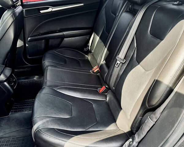 Серый Форд Фьюжн, объемом двигателя 2 л и пробегом 158 тыс. км за 12600 $, фото 5 на Automoto.ua