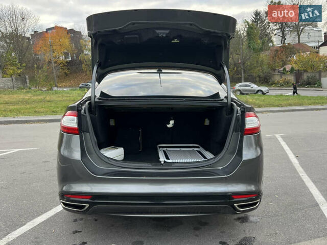 Серый Форд Фьюжн, объемом двигателя 2 л и пробегом 250 тыс. км за 9200 $, фото 11 на Automoto.ua