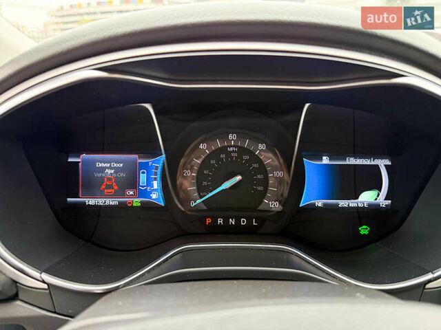 Сірий Форд Фьюжен, об'ємом двигуна 2 л та пробігом 148 тис. км за 11500 $, фото 4 на Automoto.ua