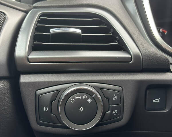 Серый Форд Фьюжн, объемом двигателя 2 л и пробегом 157 тыс. км за 12900 $, фото 15 на Automoto.ua