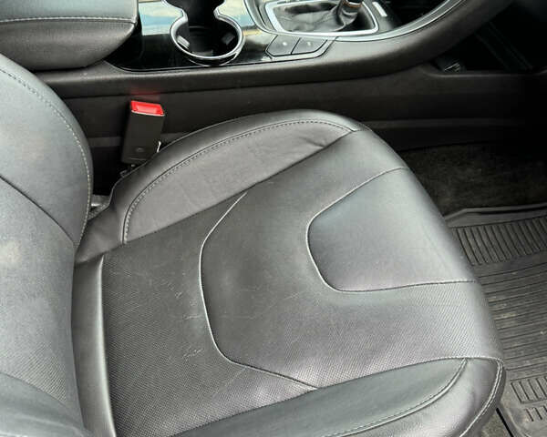 Серый Форд Фьюжн, объемом двигателя 2 л и пробегом 226 тыс. км за 11275 $, фото 8 на Automoto.ua