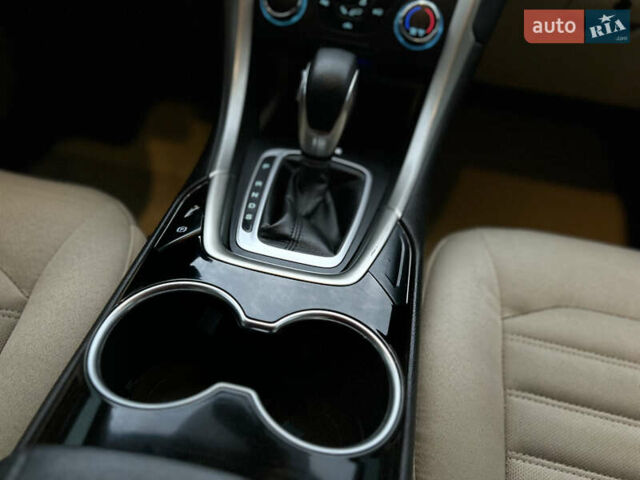 Сірий Форд Фьюжен, об'ємом двигуна 2.49 л та пробігом 290 тис. км за 8899 $, фото 52 на Automoto.ua