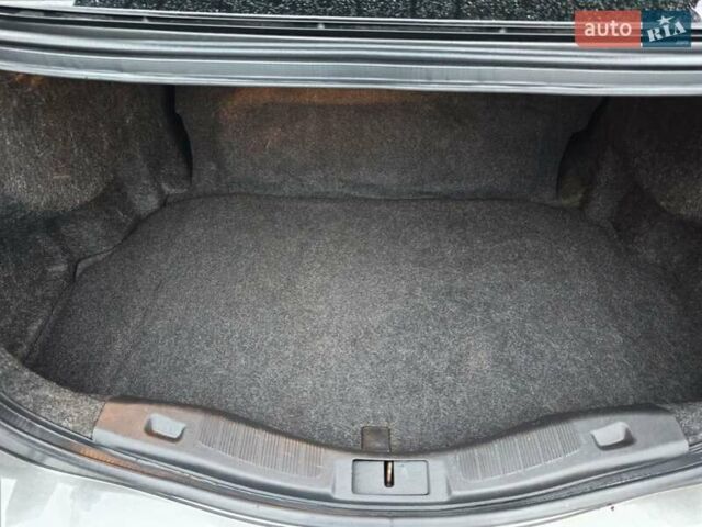 Серый Форд Фьюжн, объемом двигателя 2.49 л и пробегом 180 тыс. км за 9999 $, фото 13 на Automoto.ua