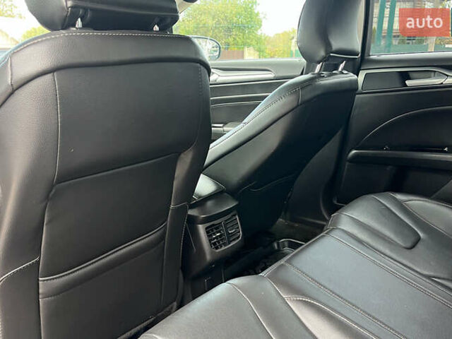 Форд Фьюжн 2015 в Коломые на Automoto.ua Серый Форд Фьюжн, объемом двигателя 2 л и пробегом 165 тыс. км за 10500 $, фото 19 на Automoto.ua