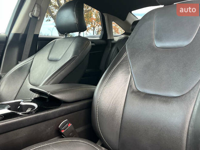 Форд Фьюжн 2015 в Коломые на Automoto.ua Серый Форд Фьюжн, объемом двигателя 2 л и пробегом 165 тыс. км за 10500 $, фото 17 на Automoto.ua