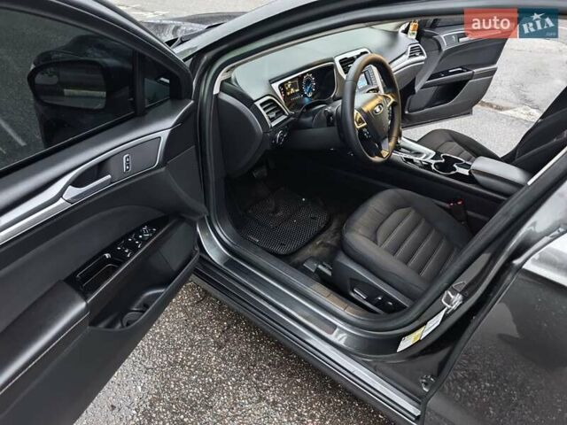 Серый Форд Фьюжн, объемом двигателя 2.49 л и пробегом 180 тыс. км за 9999 $, фото 26 на Automoto.ua