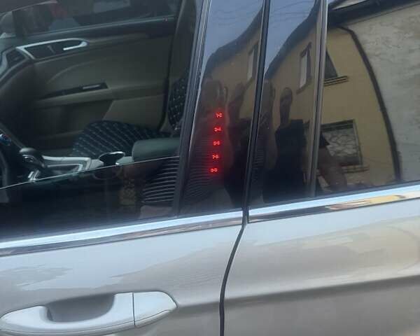 Сірий Форд Фьюжен, об'ємом двигуна 2.5 л та пробігом 240 тис. км за 10000 $, фото 4 на Automoto.ua