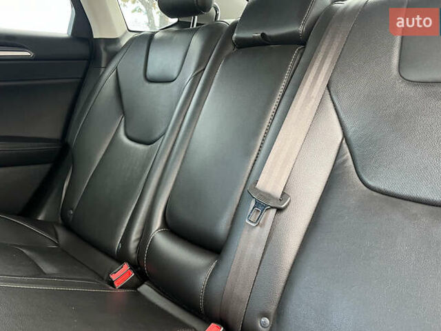 Форд Фьюжн 2015 в Коломые на Automoto.ua Серый Форд Фьюжн, объемом двигателя 2 л и пробегом 165 тыс. км за 10500 $, фото 21 на Automoto.ua