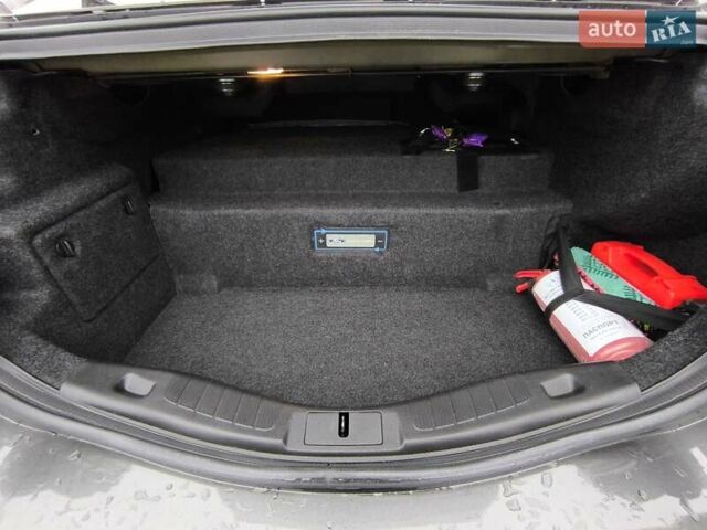 Сірий Форд Фьюжен, об'ємом двигуна 2 л та пробігом 155 тис. км за 12500 $, фото 9 на Automoto.ua