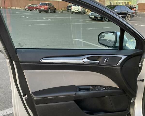 Серый Форд Фьюжн, объемом двигателя 2.5 л и пробегом 190 тыс. км за 9600 $, фото 20 на Automoto.ua