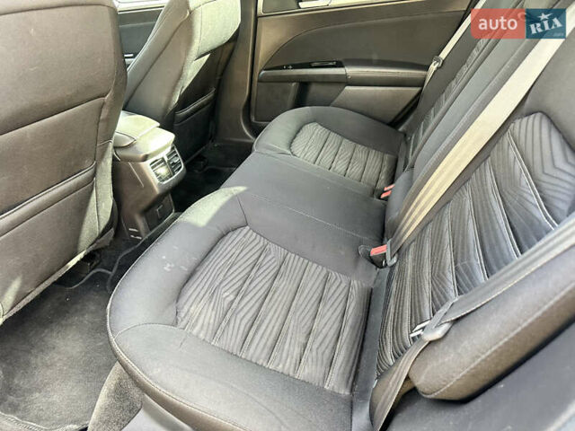 Форд Фьюжн 2015 в Киеве на Automoto.ua Серый Форд Фьюжн, объемом двигателя 2.4 л и пробегом 272 тыс. км за 7999 $, фото 11 на Automoto.ua