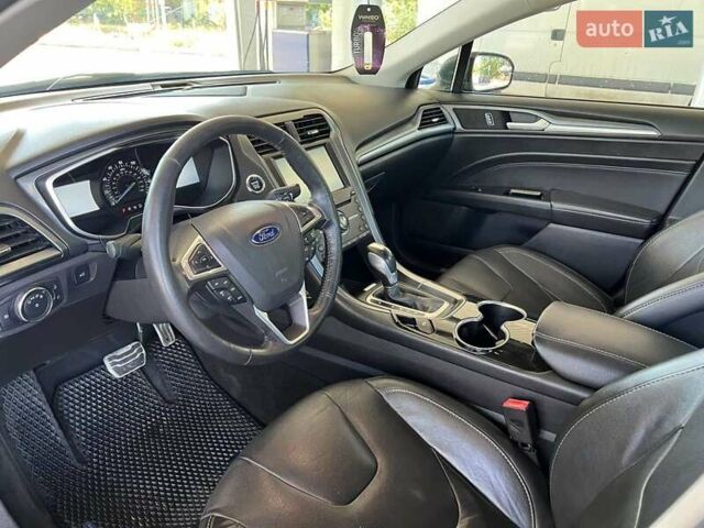 Форд Фьюжн 2015 в Николаеве на Automoto.ua Серый Форд Фьюжн, объемом двигателя 2 л и пробегом 208 тыс. км за 10900 $, фото 18 на Automoto.ua