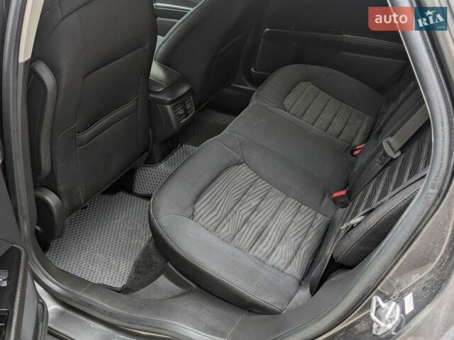 Серый Форд Фьюжн, объемом двигателя 2.5 л и пробегом 263 тыс. км за 8400 $, фото 16 на Automoto.ua
