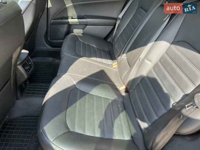 Сірий Форд Фьюжен, об'ємом двигуна 2 л та пробігом 129 тис. км за 12000 $, фото 27 на Automoto.ua